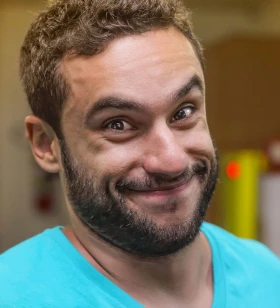 Marketing Manager & Graphic Designer